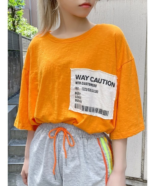 Figments（フィグメンツ）の「CAUTIONパッチＴ（Tシャツ/カットソー・レディース・オレンジ/ブラック・FREE）」の16枚目の写真
