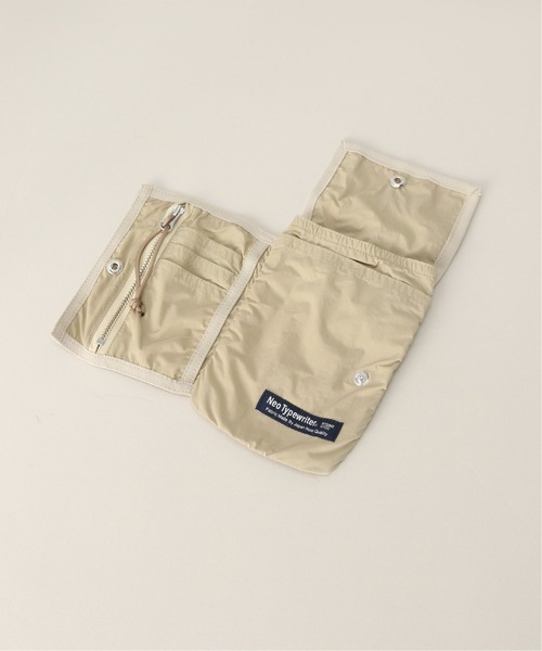 JOURNAL STANDARD relume(ジャーナルスタンダード レリューム)の「ネオタイプライターポーチ(ボディバッグ/ウエストポーチ・メンズ・ブラック/パープル/ベージュ系その他・FREE)」の4枚目の写真