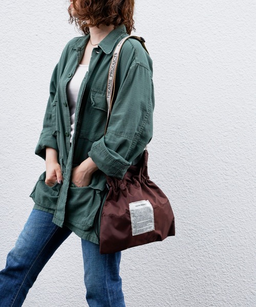 THEATRE PRODUCTS（シアタープロダクツ）の「【THEATRE PRODUCTS】≪Dailyrusset別注≫巾着ショルダーバッグ（ショルダーバッグ・レディース・ブラック/ブラウン/グレー・FREE）」の7枚目の写真