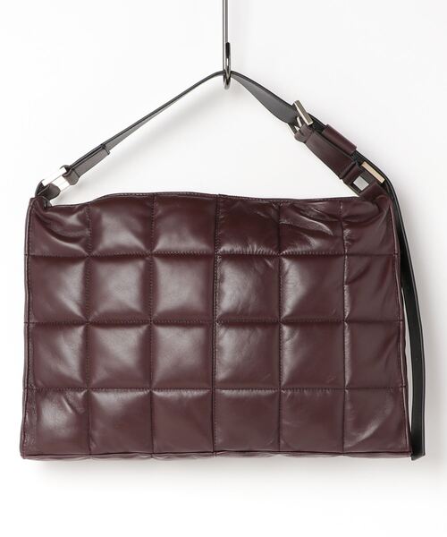ALLSAINTS（オールセインツ）の「EDBURY LEATHER QUILTED SHOULDER BAG | EDBURY レザー キルト ショルダー バッグ（ショルダーバッグ・レディース・ブラウン系・ONE SIZE）」の5枚目の写真