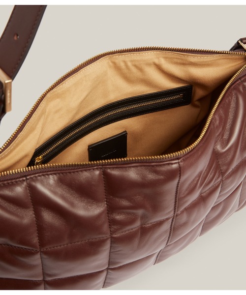 ALLSAINTS（オールセインツ）の「EDBURY LEATHER QUILTED SHOULDER BAG | EDBURY レザー キルト ショルダー バッグ（ショルダーバッグ・レディース・ブラウン系・ONE SIZE）」の7枚目の写真