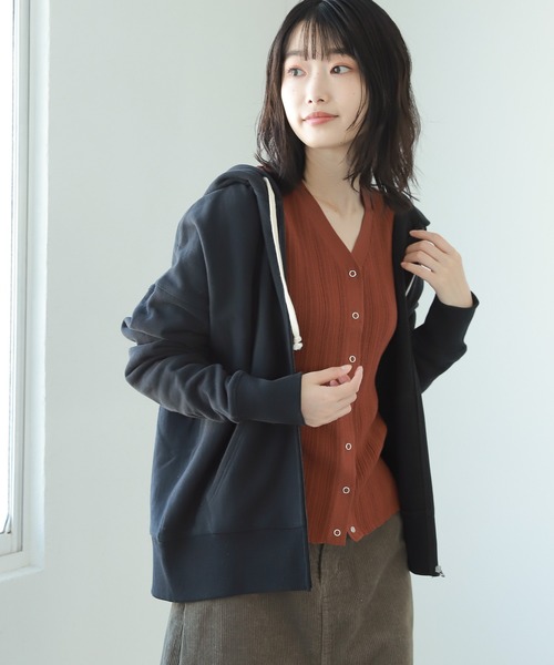 LAKOLE（ラコレ）の「ソフトテリージップフーディ / 227763（パーカー・レディース・オフホワイト/ブラック/チョコ/グレイッシュベージュ・SMALL/MEDIUM）」の3枚目の写真