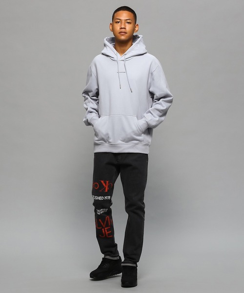 Calvin Klein Jeans（カルヴァンクラインジーンズ）の「マイクロ ブランディング エッセンシャルズ パーカー（パーカー・メンズ・グレー系その他/ライム・M/XL/S/L）」の3枚目の写真