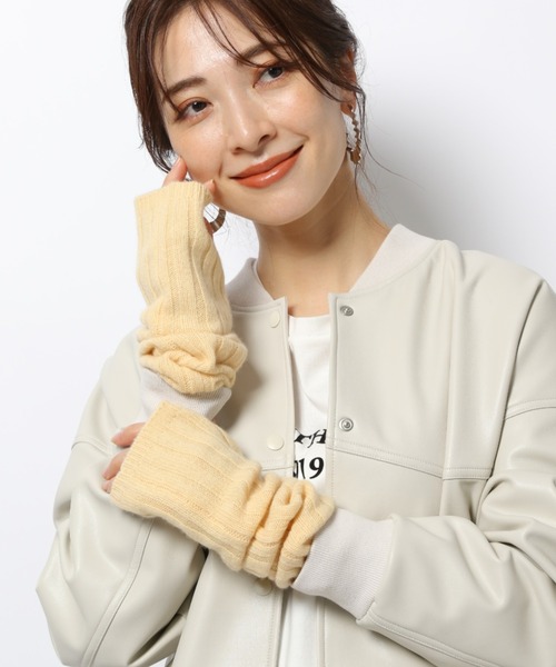 BARNYARDSTORM(バンヤードストーム)の「BARNYARDSTORM / ワイドリブアームウォーマー(手袋・レディース・ブラック/モカ/オートミール/ブルー/イエロー/ピンクベージュ・FREE)」の1枚目の写真