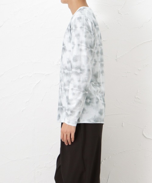 Mac-House(マックハウス)の「T-GRAPHICS 総柄プリントロングスリーブTシャツ(Tシャツ/カットソー・メンズ・ブラック/サックスブルー/グレー/グレイッシュベージュ/ネイビー・L/S/M/XL)」の10枚目の写真