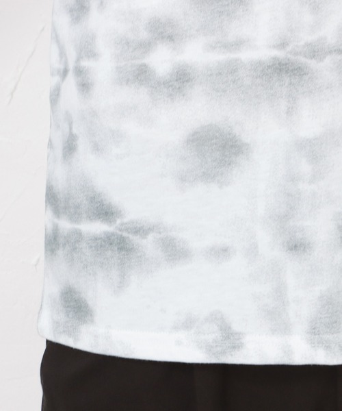 Mac-House(マックハウス)の「T-GRAPHICS 総柄プリントロングスリーブTシャツ(Tシャツ/カットソー・メンズ・ブラック/サックスブルー/グレー/グレイッシュベージュ/ネイビー・L/S/M/XL)」の17枚目の写真
