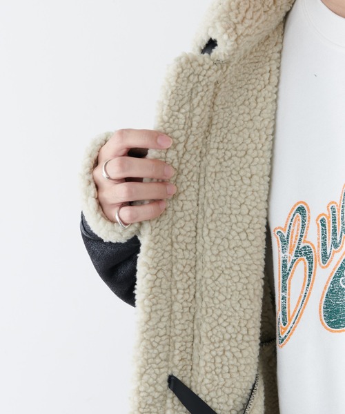 DISCOAT（ディスコート）の「フェイクムートンB-3ジャケット（ムートンコート・レディース・ブラック/ブラウン/ホワイト系その他・MEDIUM/LARGE）」の19枚目の写真