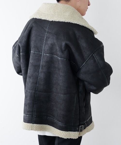 DISCOAT（ディスコート）の「フェイクムートンB-3ジャケット（ムートンコート・レディース・ブラック/ブラウン/ホワイト系その他・MEDIUM/LARGE）」の6枚目の写真