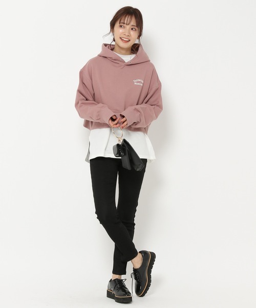 mysty woman(ミスティウーマン)の「ロゴショートフーディー 264502(パーカー・レディース・ベージュ/オフホワイト/ピンク/杢グレー・FREE)」の5枚目の写真