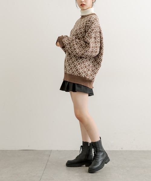 OLIVE des OLIVE（オリーブデオリーブ）の「幾何柄ジャガードチュニック（ニット/セーター・レディース・グレー/オフホワイト/ライトブラウン・FREE）」の9枚目の写真