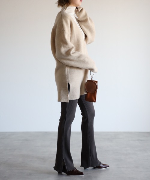 r.（アールドット）の「アンゴラタッチバイカラーVネックニット（ニット/セーター・レディース・ライトベージュ/グリーン/ブルー/ライトブルー/イエロー/ピンク・FREE）」の13枚目の写真