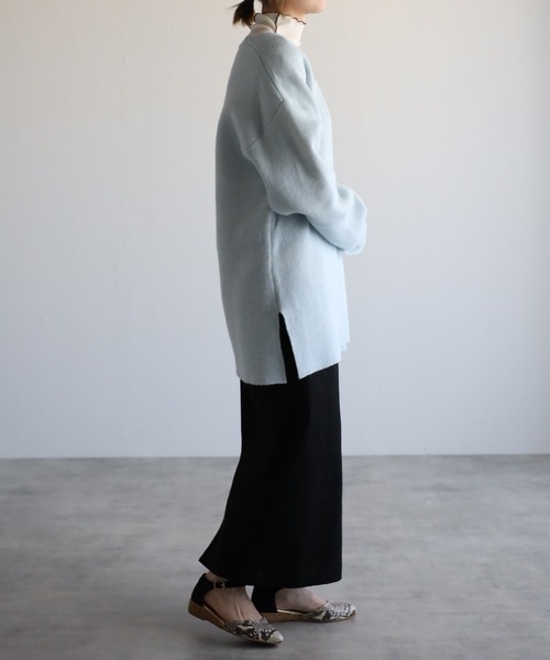 r.（アールドット）の「アンゴラタッチバイカラーVネックニット（ニット/セーター・レディース・ライトベージュ/グリーン/ブルー/ライトブルー/イエロー/ピンク・FREE）」の18枚目の写真