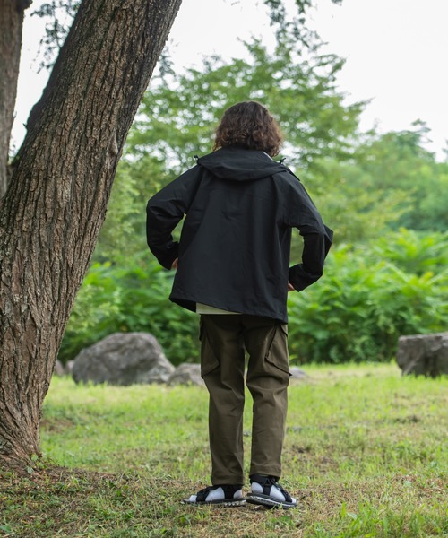 OUTDOOR PRODUCTS(アウトドアプロダクツ)の「【OUTDOOR PRODUCTS/アウトドアプロダクツ】撥水 防風 ストレッチ マウンテンパーカー ユニセックス(マウンテンパーカー・メンズ・オリーブ/カーキ/ベージュ/オレンジ/グリーン/ブルー/ダークベージュ/ブラック/ダークグリーン/ダークブラウン/ライトブラウン/ブラウン/ミント/アーミー/ライトベージュ・MEDIUM/LARGE/X-LARGE/SMALL)」の21枚目の写真