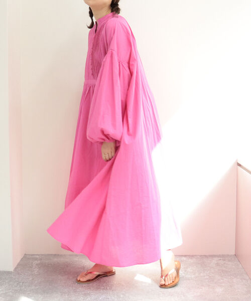 fredy emue(フレディエミュ)の「袖ボリューム ロングワンピース(ワンピース・レディース・オフホワイト/ピンク/ブラック・38)」の21枚目の写真