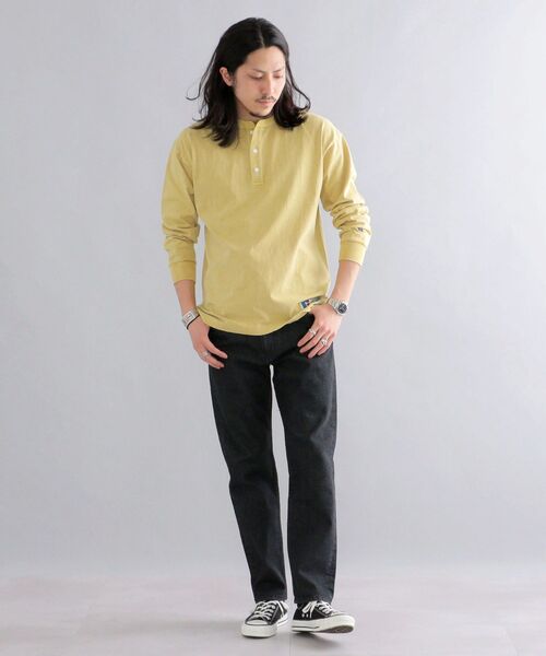 Russell Athletic（ラッセルアスレティック）の「*【SHIPS別注】RUSSELL ATHLETIC: ピグメント加工 ヘンリーネック ロングスリーブ Tシャツ (ロンT) 22SS（Tシャツ/カットソー・メンズ・ホワイト/ダークグレー/グリーン/ネイビー/イエロー系・SMALL/MEDIUM/LARGE/X-LARGE）」の8枚目の写真