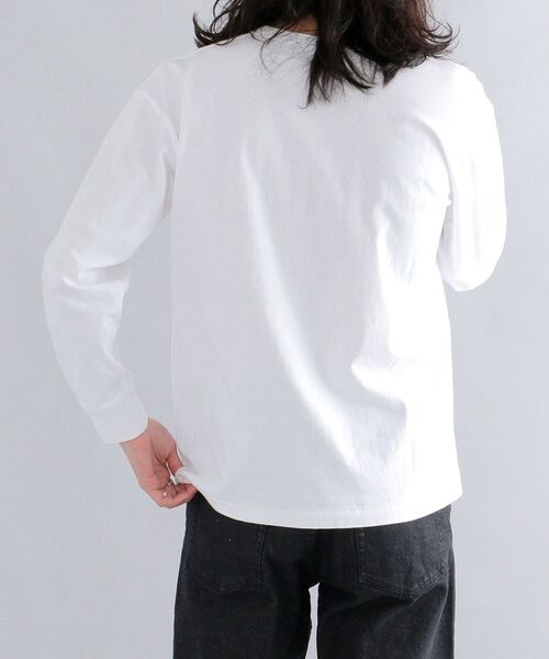 Russell Athletic（ラッセルアスレティック）の「*【SHIPS別注】RUSSELL ATHLETIC: ピグメント加工 ヘンリーネック ロングスリーブ Tシャツ (ロンT) 22SS（Tシャツ/カットソー・メンズ・ホワイト/ダークグレー/グリーン/ネイビー/イエロー系・SMALL/MEDIUM/LARGE/X-LARGE）」の17枚目の写真
