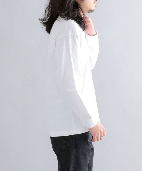 Russell Athletic（ラッセルアスレティック）の「*【SHIPS別注】RUSSELL ATHLETIC: ピグメント加工 ヘンリーネック ロングスリーブ Tシャツ (ロンT) 22SS（Tシャツ/カットソー・メンズ・ホワイト/ダークグレー/グリーン/ネイビー/イエロー系・SMALL/MEDIUM/LARGE/X-LARGE）」の18枚目の写真
