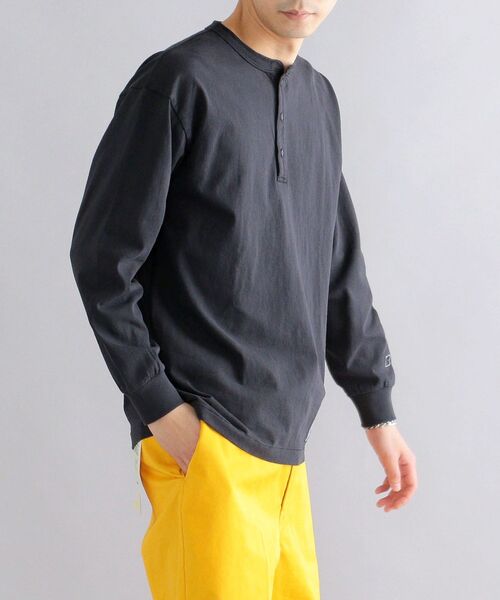 Russell Athletic（ラッセルアスレティック）の「*【SHIPS別注】RUSSELL ATHLETIC: ピグメント加工 ヘンリーネック ロングスリーブ Tシャツ (ロンT) 22SS（Tシャツ/カットソー・メンズ・ホワイト/ダークグレー/グリーン/ネイビー/イエロー系・SMALL/MEDIUM/LARGE/X-LARGE）」の22枚目の写真