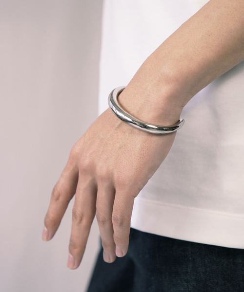 Vaya Con Dios(ヴァヤコンディオス)の「B71 stainless - Adams bangle(バングル/リストバンド・メンズ・ゴールド/シルバー・FREE)」の14枚目の写真