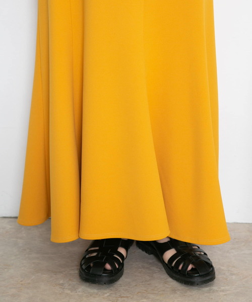 KBF(ケイビーエフ)の「マーメイドラインスカート(スカート・レディース・グリーン/イエロー/ネイビー・ONE)」の10枚目の写真