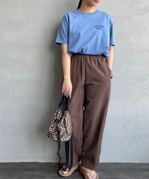 The Endless Summer（エンドレスサマー）の「[THE ENDLESS SUMMER/エンドレスサマー] 別注 BUHI アーチロゴバックプリントTシャツ（Tシャツ/カットソー・レディース・ベージュ/ホワイト/サックスブルー・S/M/L/XL）」の9枚目の写真