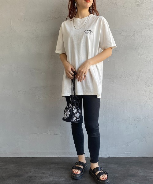 The Endless Summer（エンドレスサマー）の「[THE ENDLESS SUMMER/エンドレスサマー] 別注 BUHI アーチロゴバックプリントTシャツ（Tシャツ/カットソー・レディース・ベージュ/ホワイト/サックスブルー・S/M/L/XL）」の12枚目の写真