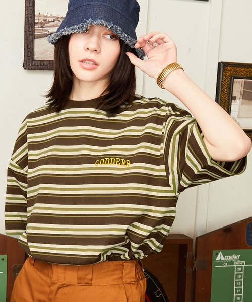 MONO-MART(モノマート)の「【CODDERR】マルチボーダー ロゴ刺繍 ビッグシルエット半袖Tシャツ(Tシャツ/カットソー・レディース・グリーン/アイボリー/アイボリー系/グリーン系/ネイビー系/オレンジ系/ブラック/ブラウン系・M/L)」の3枚目の写真