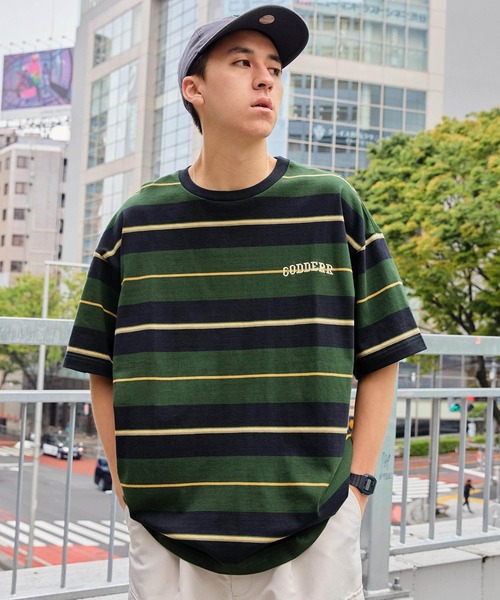 MONO-MART(モノマート)の「【CODDERR】マルチボーダー ロゴ刺繍 ビッグシルエット半袖Tシャツ(Tシャツ/カットソー・レディース・グリーン/アイボリー/アイボリー系/グリーン系/ネイビー系/オレンジ系/ブラック/ブラウン系・M/L)」の14枚目の写真