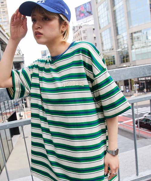 MONO-MART(モノマート)の「【CODDERR】マルチボーダー ロゴ刺繍 ビッグシルエット半袖Tシャツ(Tシャツ/カットソー・レディース・グリーン/アイボリー/アイボリー系/グリーン系/ネイビー系/オレンジ系/ブラック/ブラウン系・M/L)」の9枚目の写真