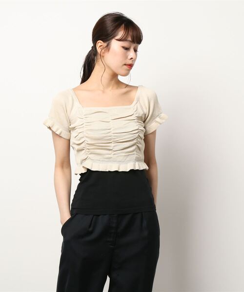 VIBGYOR Women(ヴィブジョー ウィメン)の「【KOREA SELECT】スクエアネック シャーリング ショート丈 ニット(ニット/セーター・レディース・ブラック/ライトベージュ/グリーン/イエロー/レッド/ホワイト・FREE)」の18枚目の写真