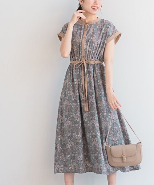 rps（アールピーエス）の「フレンチスリーブプリントワンピース（ワンピース・レディース・ブラック/グレー/オフホワイト/ブルー/グリーン・M）」の4枚目の写真