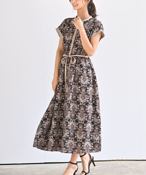 rps（アールピーエス）の「フレンチスリーブプリントワンピース（ワンピース・レディース・ブラック/グレー/オフホワイト/ブルー/グリーン・M）」の2枚目の写真