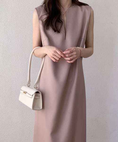 ABITOKYO（アビトーキョー）の「バックスリットスキッパーロングジャンパースカート（ジャンパースカート・レディース・ベージュ/カーキ/ピンク/ブラック/ダークグリーン/ダークブラウン/ブルーグレー/ネイビー/アイボリー/モカ・S/M/L）」の18枚目の写真