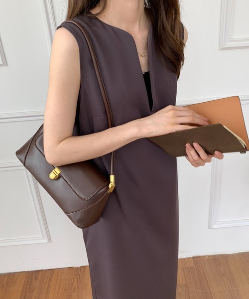 ABITOKYO（アビトーキョー）の「バックスリットスキッパーロングジャンパースカート（ジャンパースカート・レディース・ベージュ/カーキ/ピンク/ブラック/ダークグリーン/ダークブラウン/ブルーグレー/ネイビー/アイボリー/モカ・S/M/L）」の21枚目の写真