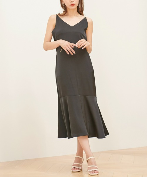 VIOLETTA（ヴィオレッタ）の「サテンキャミワンピース（ワンピース・レディース・ブラック/ベージュ・FREE）」の13枚目の写真