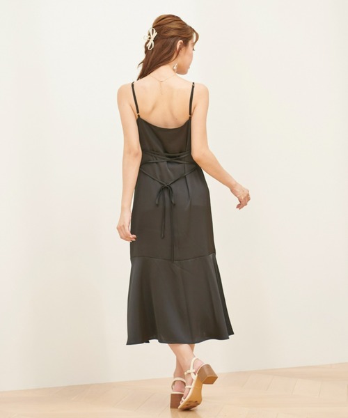 VIOLETTA（ヴィオレッタ）の「サテンキャミワンピース（ワンピース・レディース・ブラック/ベージュ・FREE）」の15枚目の写真