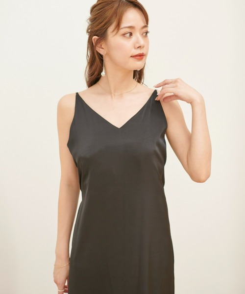 VIOLETTA（ヴィオレッタ）の「サテンキャミワンピース（ワンピース・レディース・ブラック/ベージュ・FREE）」の7枚目の写真