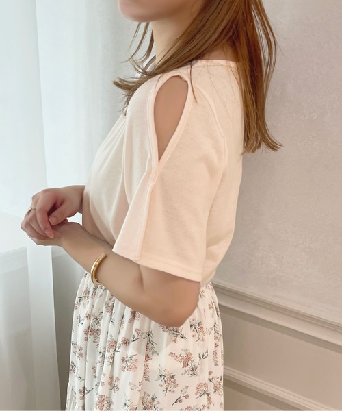 apres jour（アプレジュール）の「スリットスリーブTシャツ【ZOZOTOWN限定アイテム】（Tシャツ/カットソー・レディース・ブラック/オフホワイト/グリーン/ライトピンク・X-LARGE/フリー）」の11枚目の写真
