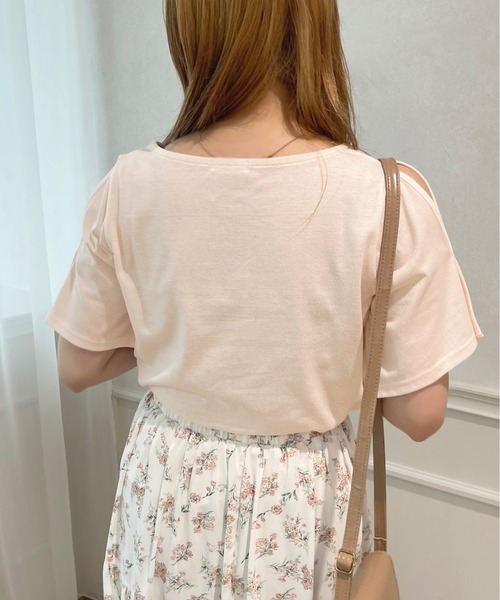 apres jour（アプレジュール）の「スリットスリーブTシャツ【ZOZOTOWN限定アイテム】（Tシャツ/カットソー・レディース・ブラック/オフホワイト/グリーン/ライトピンク・X-LARGE/フリー）」の17枚目の写真
