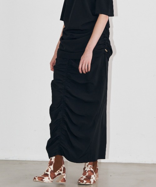 Solace（ソレイス）の「センターシャーリングスカート（スカート・レディース・ブラック/ピンク・MEDIUM/LARGE）」の15枚目の写真