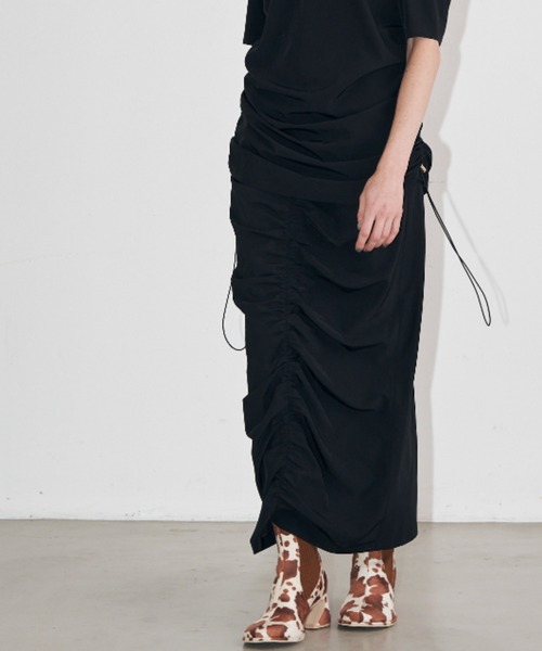 Solace（ソレイス）の「センターシャーリングスカート（スカート・レディース・ブラック/ピンク・MEDIUM/LARGE）」の16枚目の写真