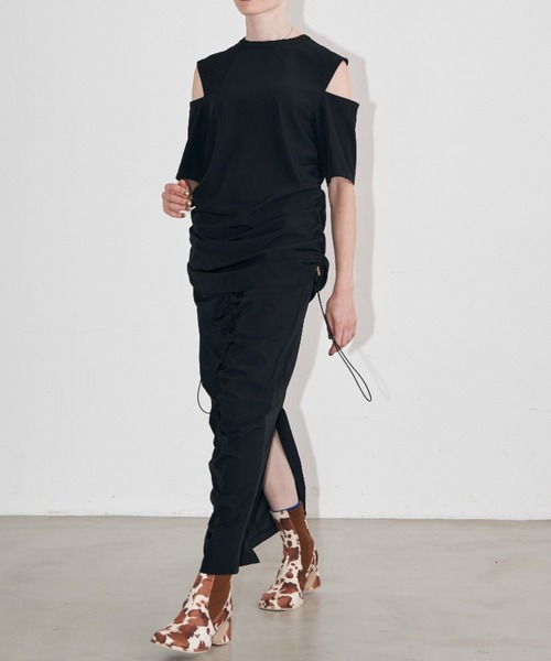 Solace（ソレイス）の「センターシャーリングスカート（スカート・レディース・ブラック/ピンク・MEDIUM/LARGE）」の13枚目の写真