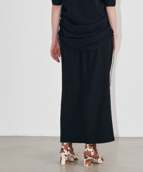 Solace（ソレイス）の「センターシャーリングスカート（スカート・レディース・ブラック/ピンク・MEDIUM/LARGE）」の8枚目の写真