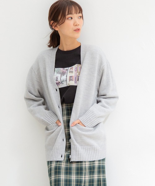 Honeys(ハニーズ)の「Vネックカーデ(カーディガン/ボレロ・レディース・ブラック/ダークグリーン/ブラウン/杢グレー/ベージュ系その他/ダークブルー/グリーン・LL/S/M/L)」の3枚目の写真