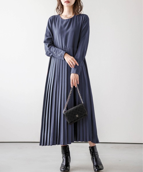 AMELY(エミリー)の「プリーツカラーワンピース(ワンピース・レディース・テラコッタ/グリーン/ベージュ/ブラック/ベージュ系その他/ライトグレー/ピンク/ネイビー・M/L)」の8枚目の写真