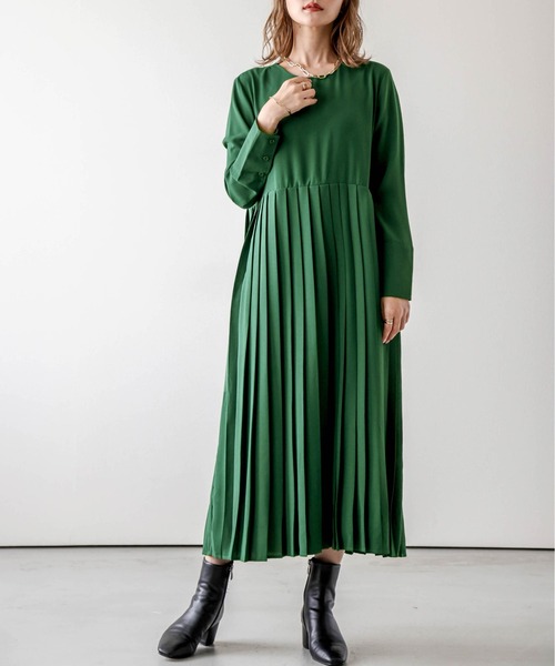 AMELY(エミリー)の「プリーツカラーワンピース(ワンピース・レディース・テラコッタ/グリーン/ベージュ/ブラック/ベージュ系その他/ライトグレー/ピンク/ネイビー・M/L)」の7枚目の写真