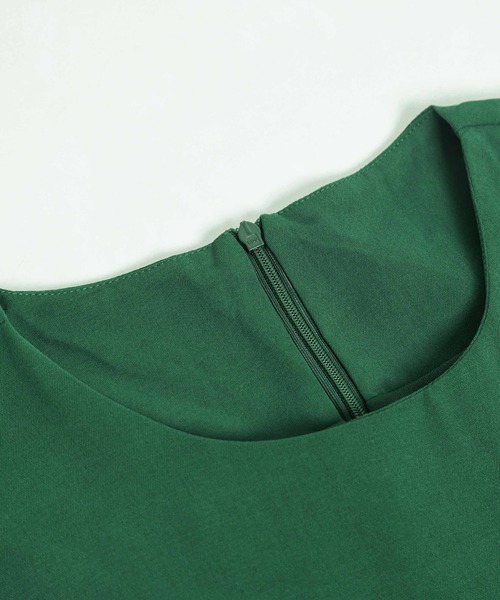 AMELY(エミリー)の「プリーツカラーワンピース(ワンピース・レディース・テラコッタ/グリーン/ベージュ/ブラック/ベージュ系その他/ライトグレー/ピンク/ネイビー・M/L)」の9枚目の写真