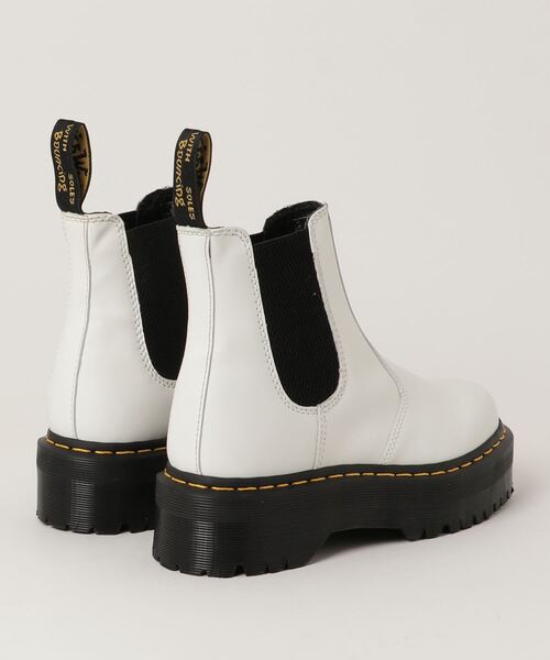 X-girl（エックスガール）の「Dr.Martens 2976 QUAD 24687001（ブーツ・レディース・ホワイト/ブラック・25cm）」の4枚目の写真