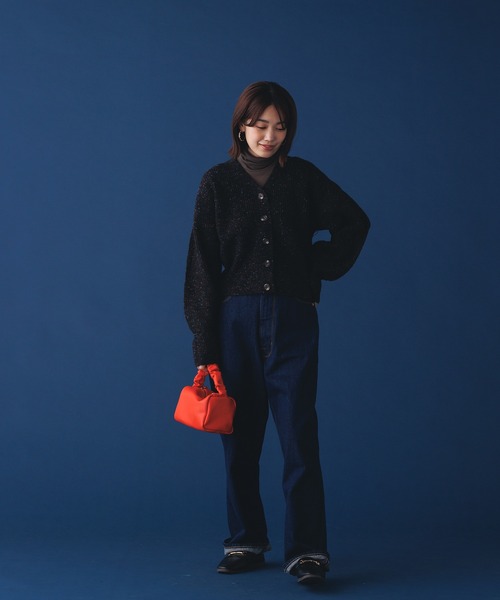 hunch(ハンチ)の「シアーカットリブゆるタートルカットソー (Tシャツ/カットソー・レディース・ブルー/レッド/ブラック/グレー/オフホワイト・FREE)」の9枚目の写真