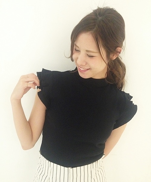 Chico（チコ）の「テレコフリル袖TOPS（Tシャツ/カットソー・レディース・ホワイト/ピンク/グレー/ブラック・FREE）」の2枚目の写真